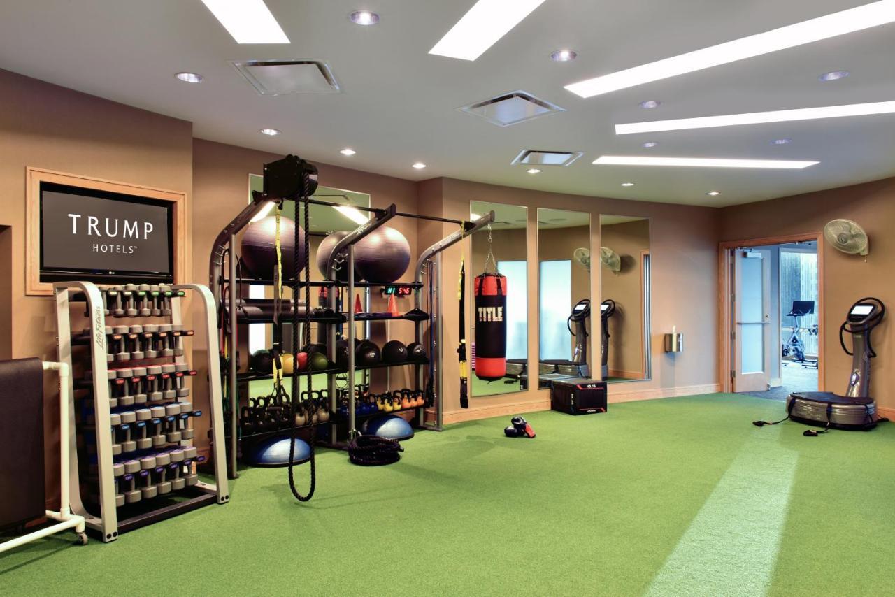 Trump International Hotel & Tower Chicago Exterior photo The gym at Trump International Hotel and Tower, Manila