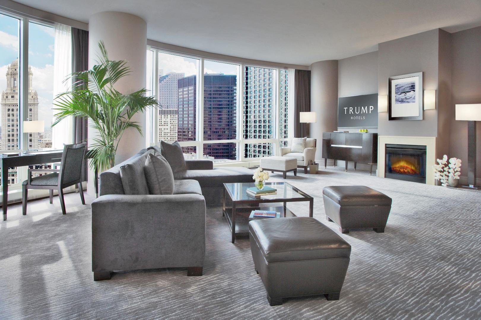 Trump International Hotel & Tower Chicago Exterior photo Trump International Hotel and Tower, Chicago