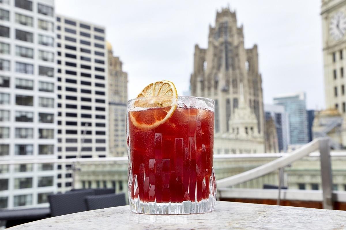 Trump International Hotel & Tower Chicago Exterior photo A Manhattan cocktail